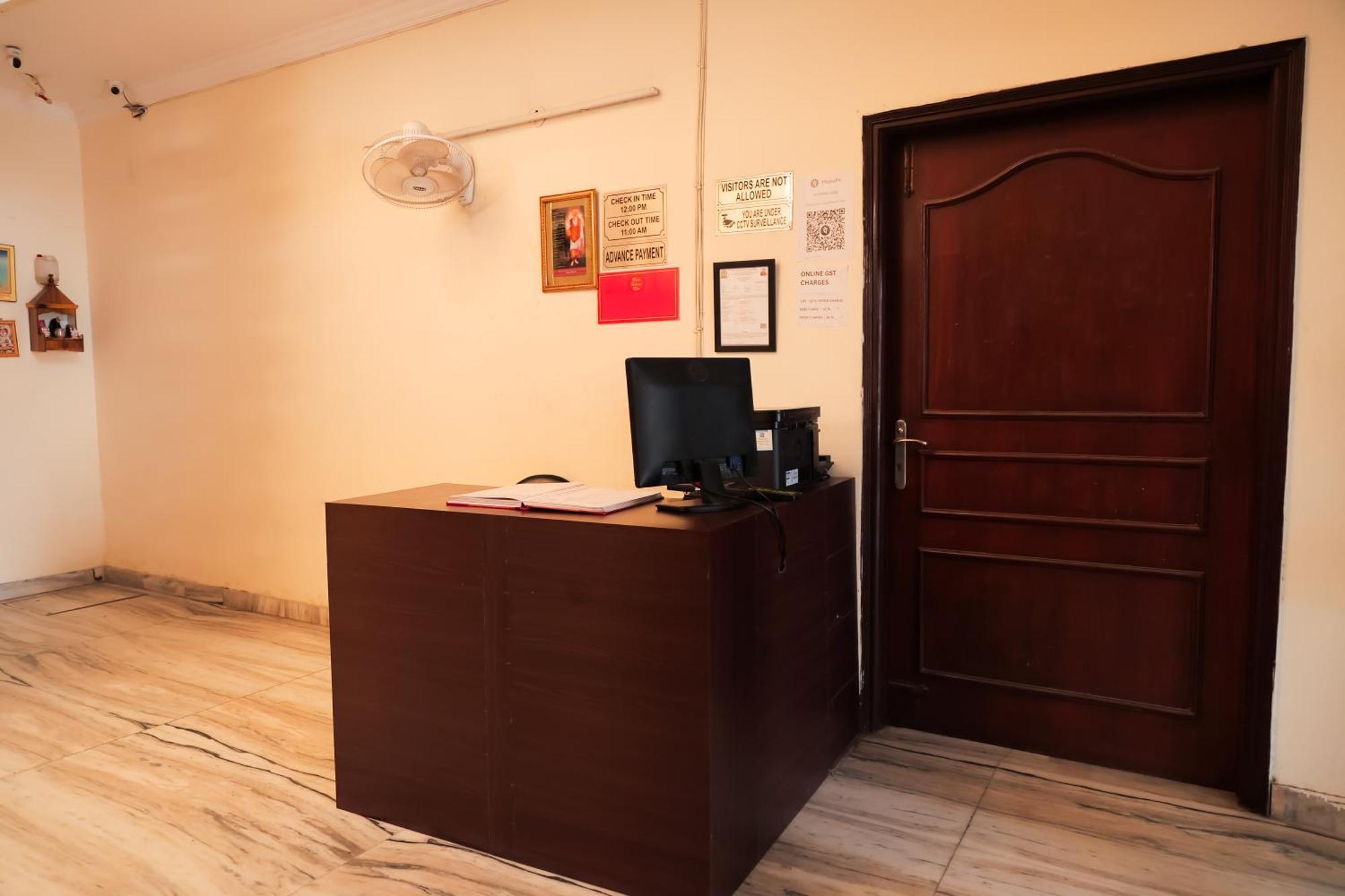 Hotel Green Villa - Near Anand Vihar Station Ню Делхи Екстериор снимка