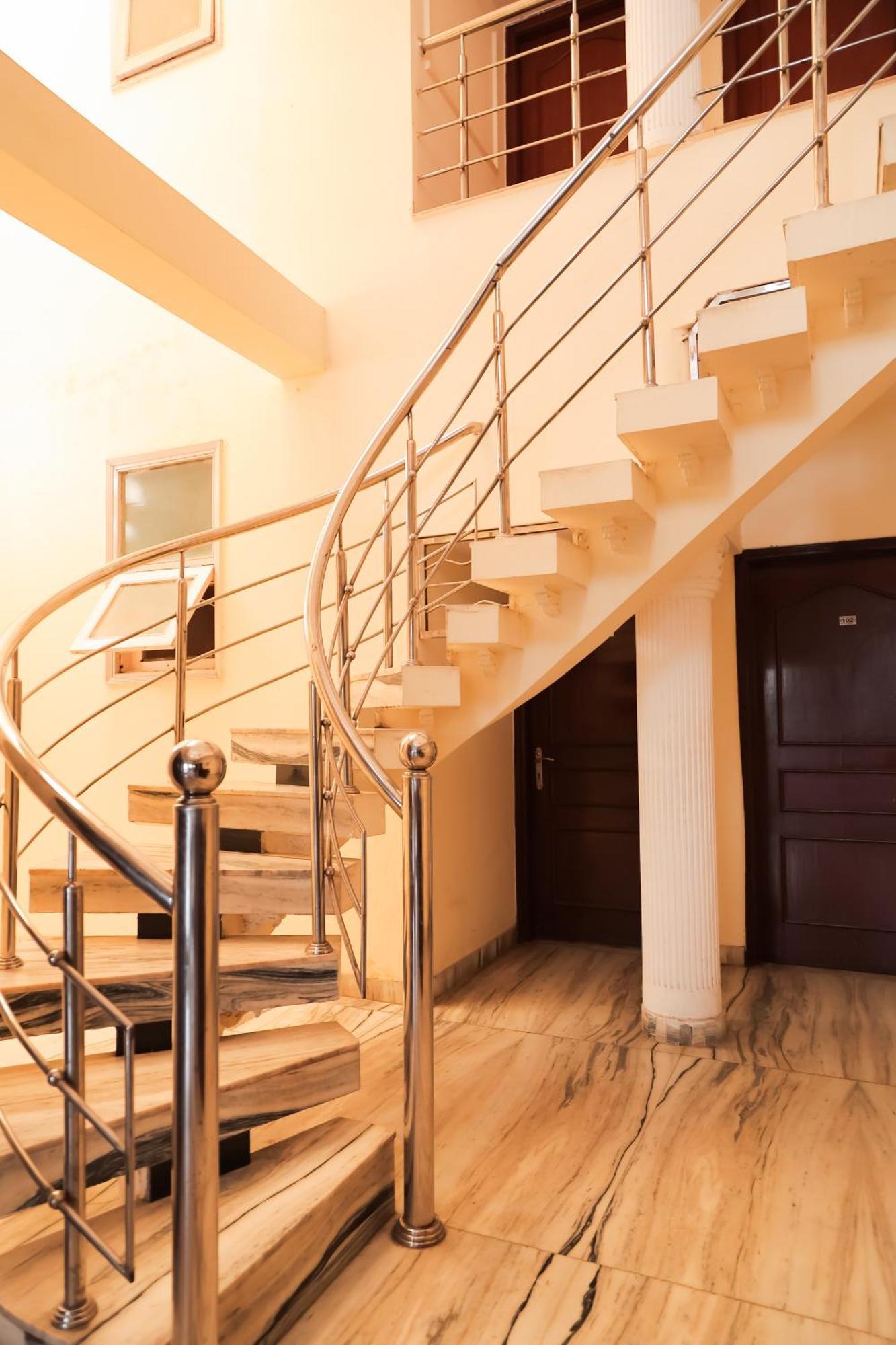 Hotel Green Villa - Near Anand Vihar Station Ню Делхи Екстериор снимка